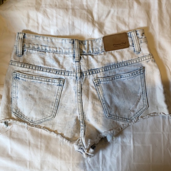 ZARA Denim Shorts - EUR 34 - Picture 2 of 4